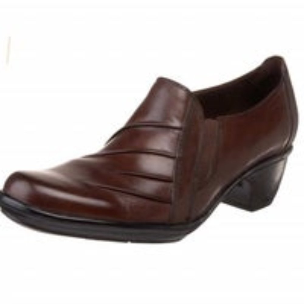 NWOT Clarks Partridge Brown Leather Womens Shoes